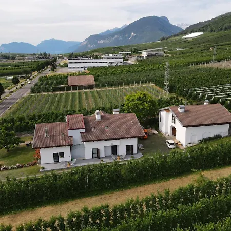 Agritur Deromedi Bed & Breakfast Cles