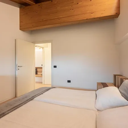 Bed & Breakfast Agritur Deromedi
