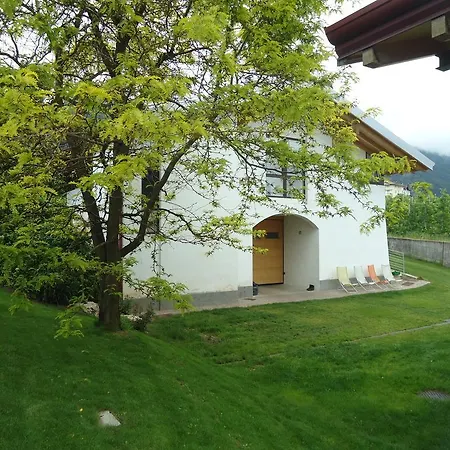 Bed & Breakfast Agritur Deromedi Cles