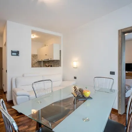 Agritur Deromedi Bed & Breakfast
