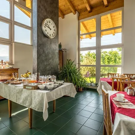 Agritur Deromedi Bed & Breakfast Cles
