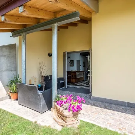 Bed & Breakfast Agritur Deromedi Cles